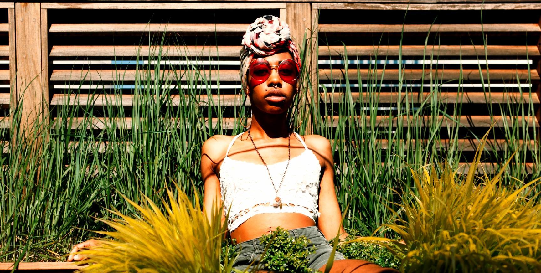 Sessione pratica di formazione beauty con strumenti professionali